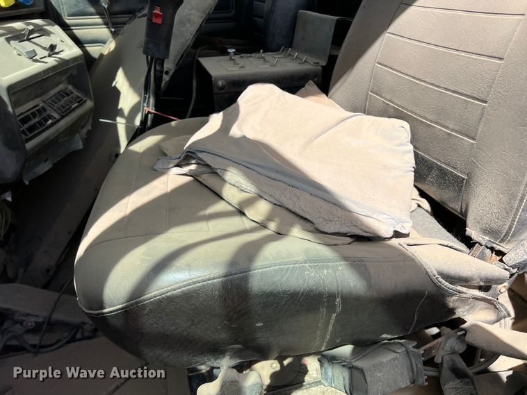 image for item DP0027 2001 Mack RD688S  water truck