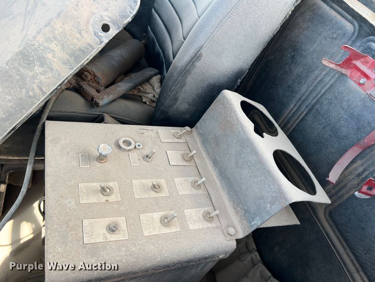 image for item DP0027 2001 Mack RD688S  water truck