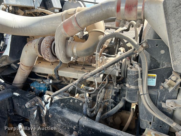 image for item DP0027 2001 Mack RD688S  water truck