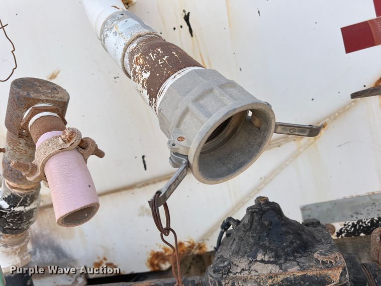 image for item DP0027 2001 Mack RD688S  water truck