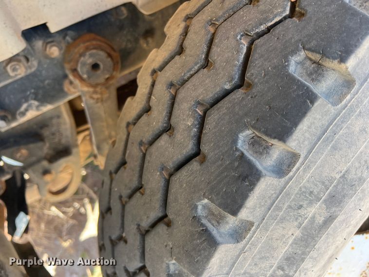 image for item DP0027 2001 Mack RD688S  water truck