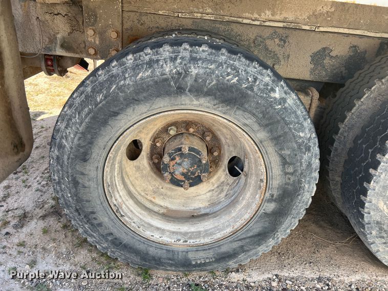 image for item DP0027 2001 Mack RD688S  water truck