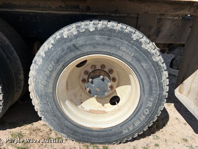 image for item DP0027 2001 Mack RD688S  water truck