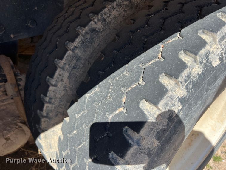 image for item DP0027 2001 Mack RD688S  water truck