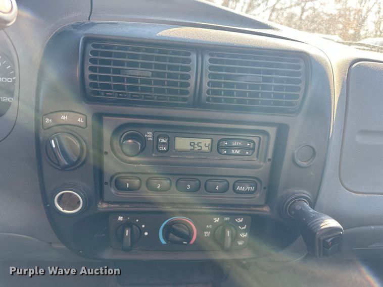 image for item DR6052 2009 Ford Ranger  SuperCab pickup truck