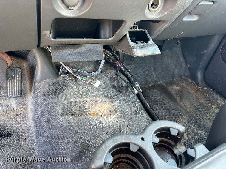 image for item DR6053 2003 Chevrolet Silverado 2500  pickup truck