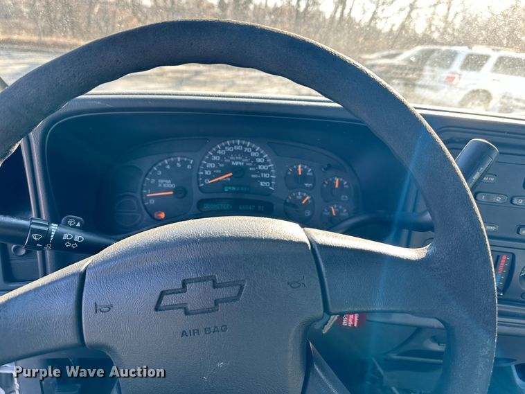 image for item DR6053 2003 Chevrolet Silverado 2500  pickup truck