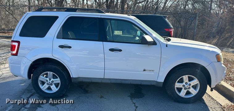 image for item DR6055 2009 Ford Escape Hybrid  SUV