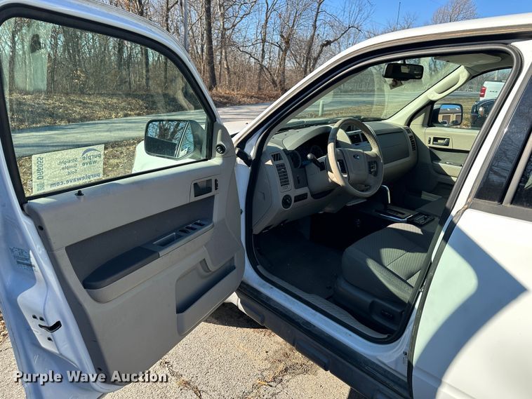 image for item DR6055 2009 Ford Escape Hybrid  SUV