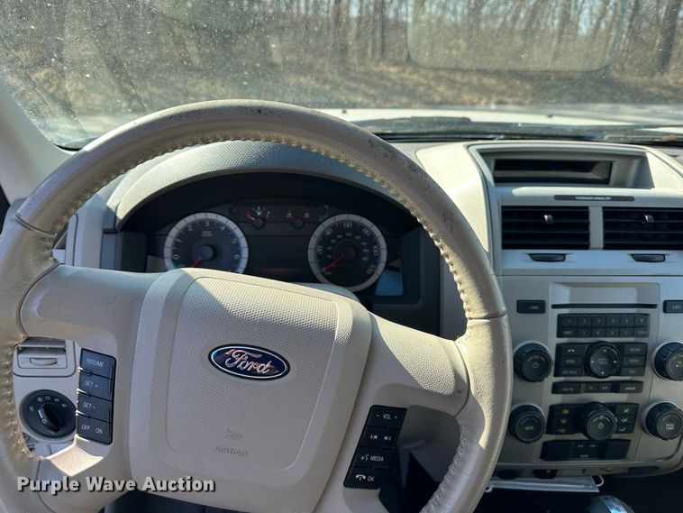 image for item DR6055 2009 Ford Escape Hybrid  SUV