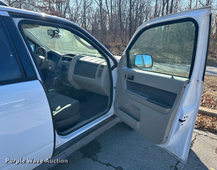 image for item DR6055 2009 Ford Escape Hybrid  SUV