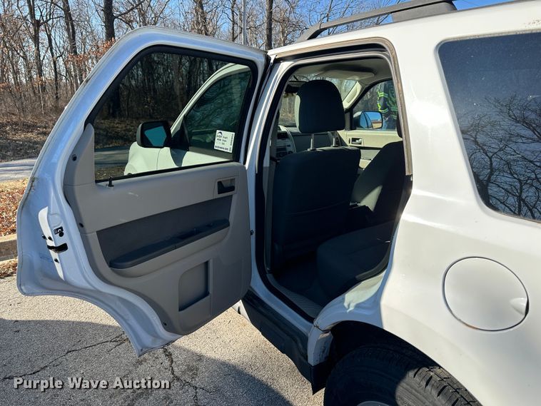 image for item DR6055 2009 Ford Escape Hybrid  SUV