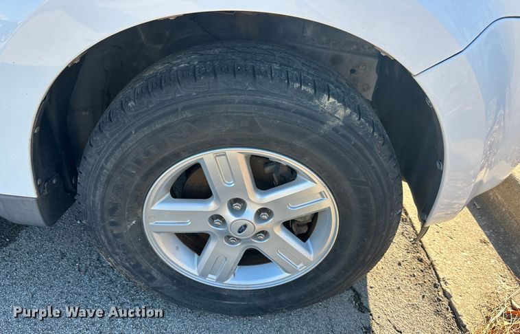 image for item DR6055 2009 Ford Escape Hybrid  SUV