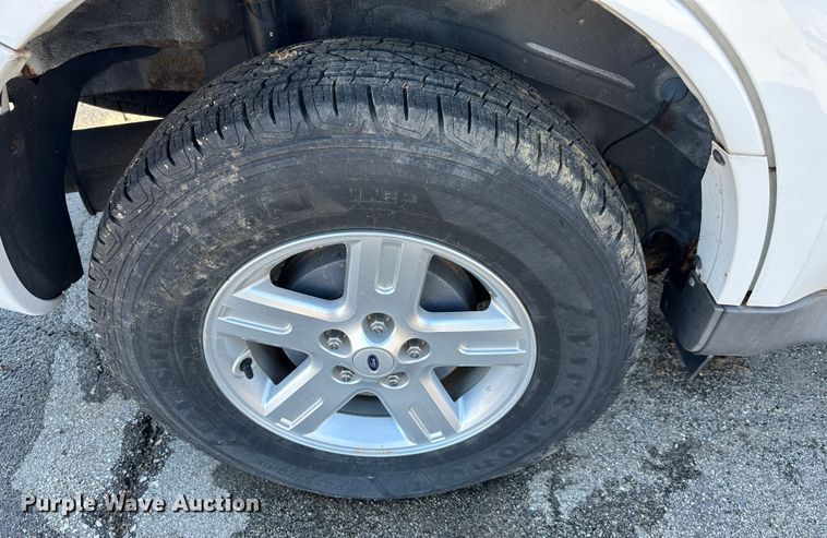 image for item DR6055 2009 Ford Escape Hybrid  SUV