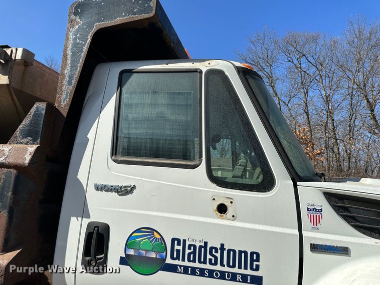 image for item DR6057 2008 International 7300  dump truck