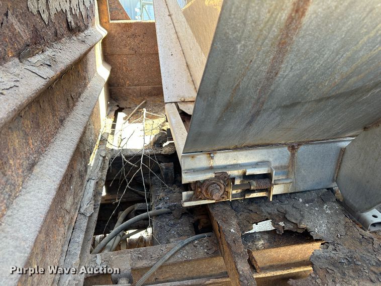 image for item DR6057 2008 International 7300  dump truck