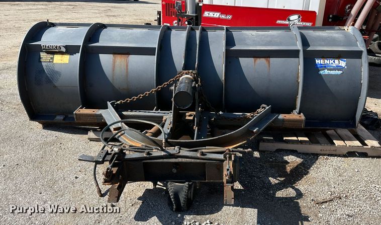 image for item DR6057 2008 International 7300  dump truck