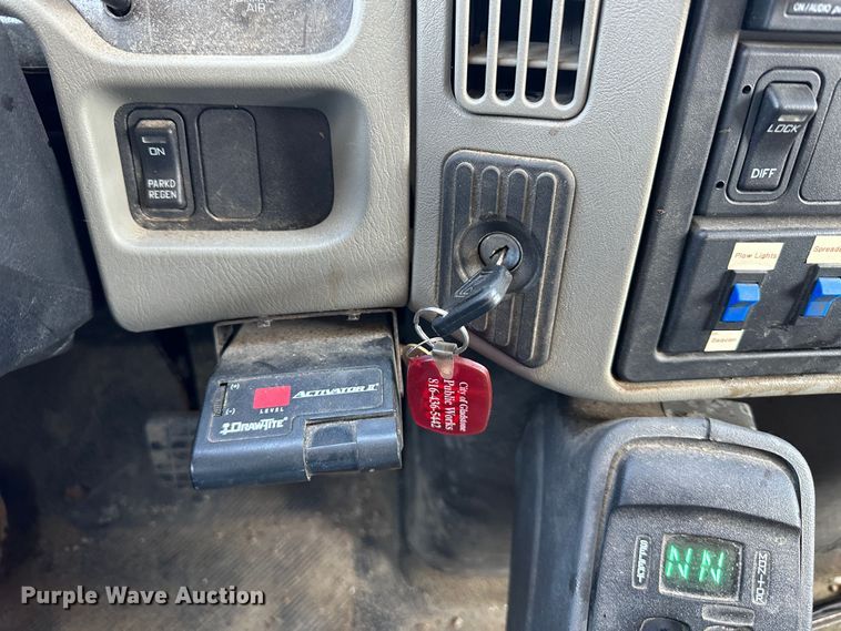 image for item DR6057 2008 International 7300  dump truck