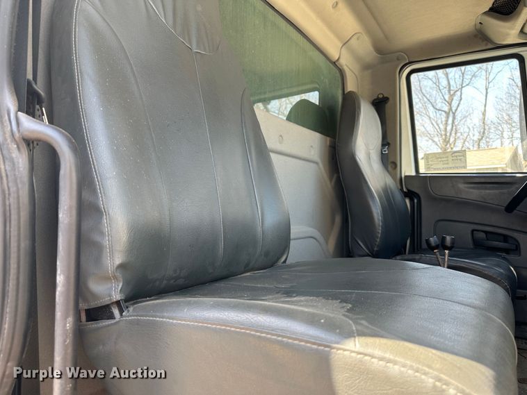 image for item DR6057 2008 International 7300  dump truck