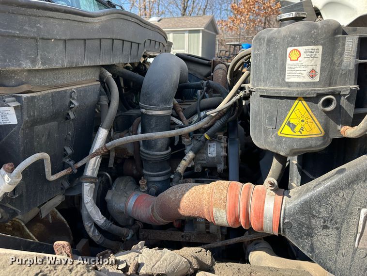 image for item DR6057 2008 International 7300  dump truck