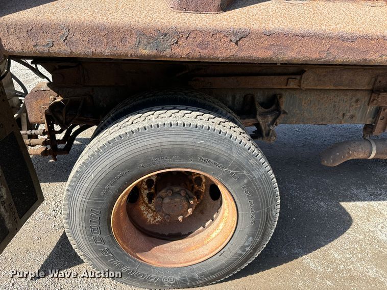 image for item DR6057 2008 International 7300  dump truck