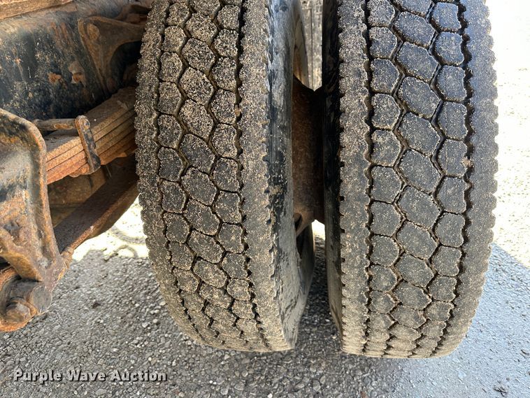 image for item DR6057 2008 International 7300  dump truck