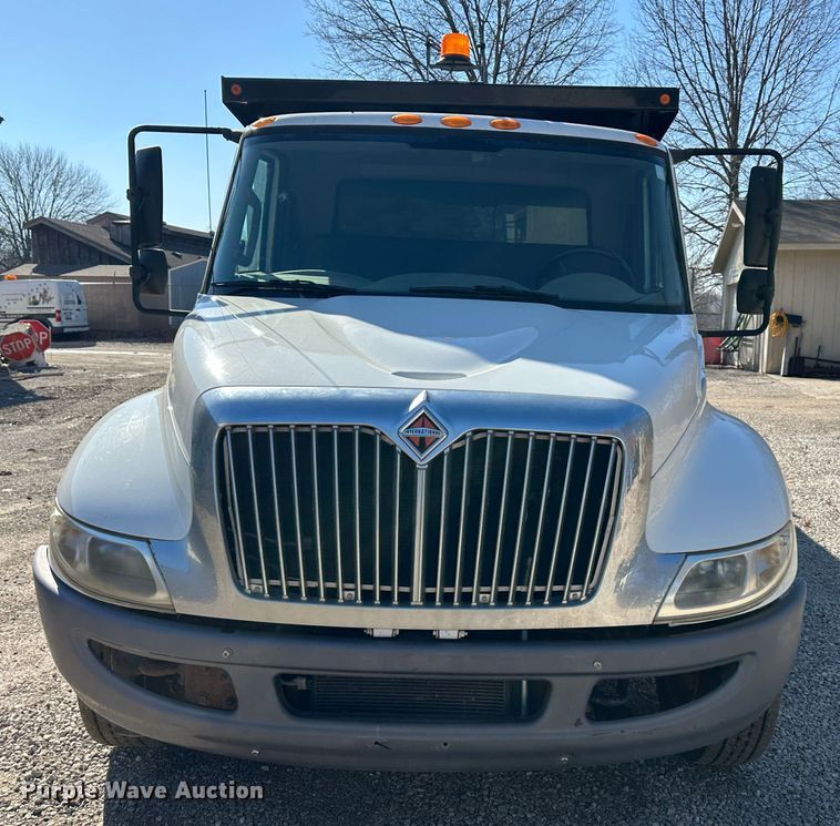 image for item DR6058 2012 International DuraStar 4300  dump truck