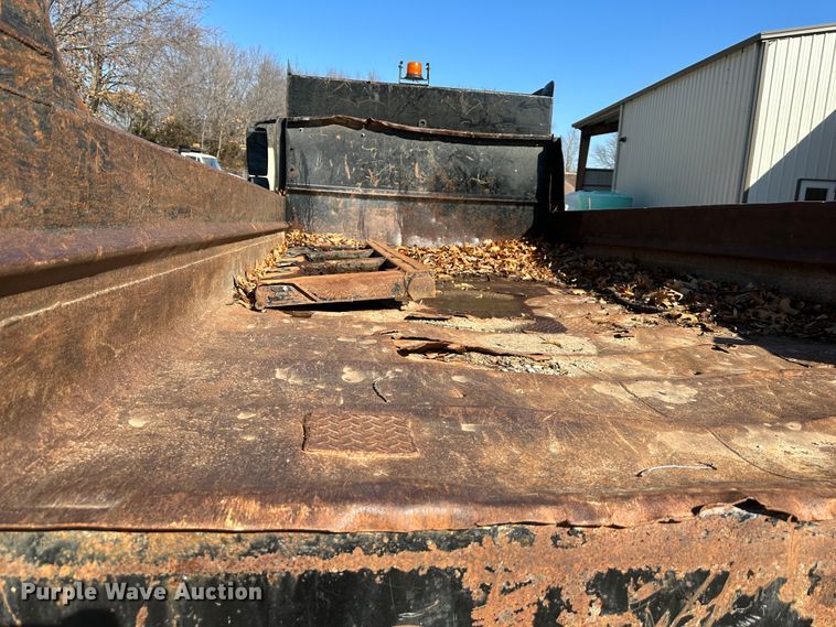 image for item DR6058 2012 International DuraStar 4300  dump truck