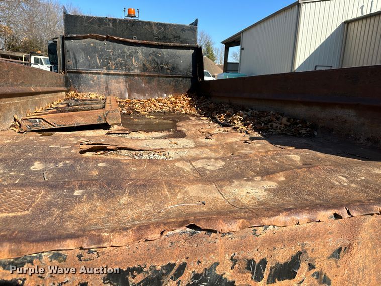 image for item DR6058 2012 International DuraStar 4300  dump truck