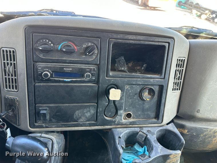 image for item DR6058 2012 International DuraStar 4300  dump truck