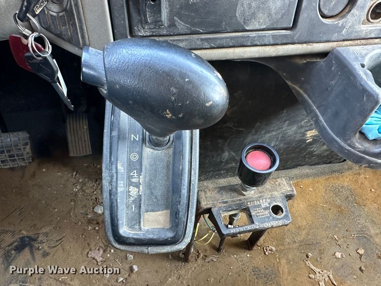 image for item DR6058 2012 International DuraStar 4300  dump truck