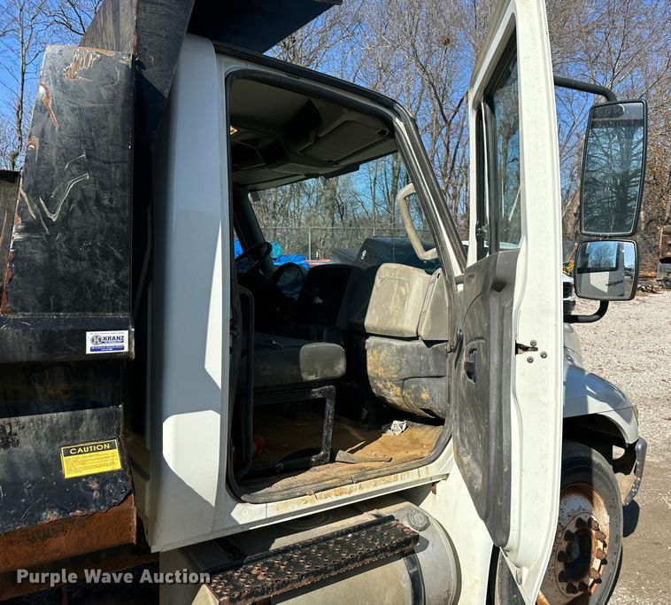 image for item DR6058 2012 International DuraStar 4300  dump truck