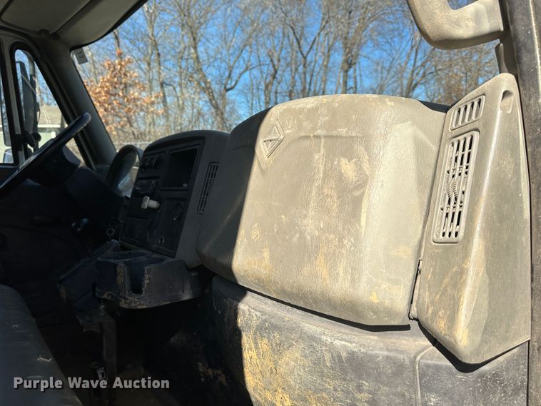 image for item DR6058 2012 International DuraStar 4300  dump truck