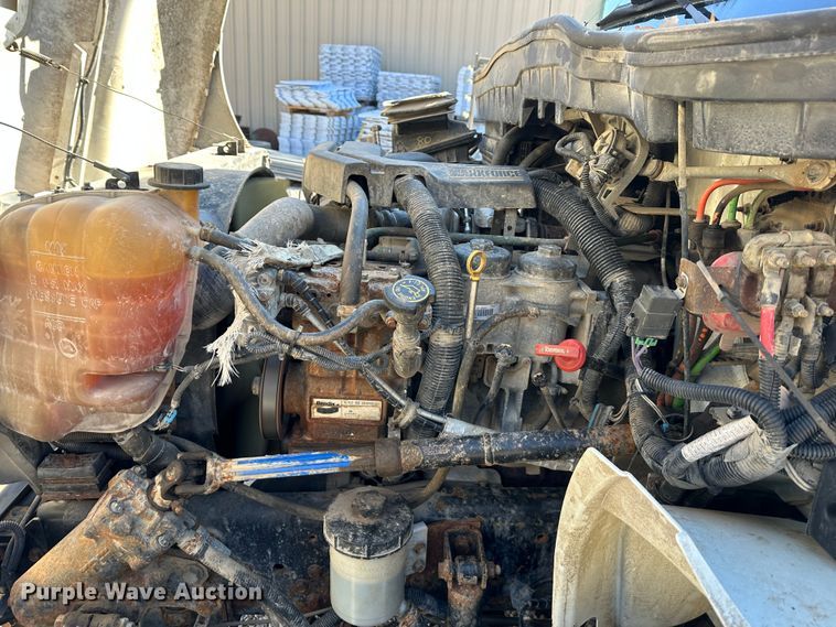 image for item DR6058 2012 International DuraStar 4300  dump truck