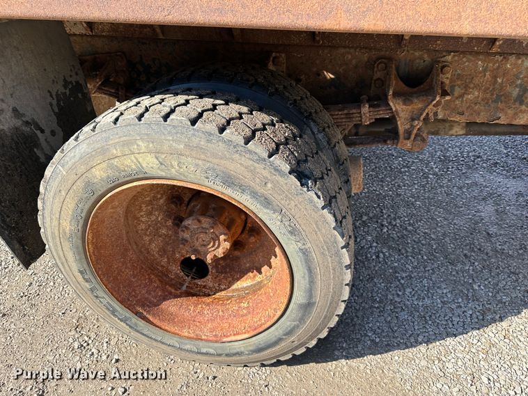 image for item DR6058 2012 International DuraStar 4300  dump truck