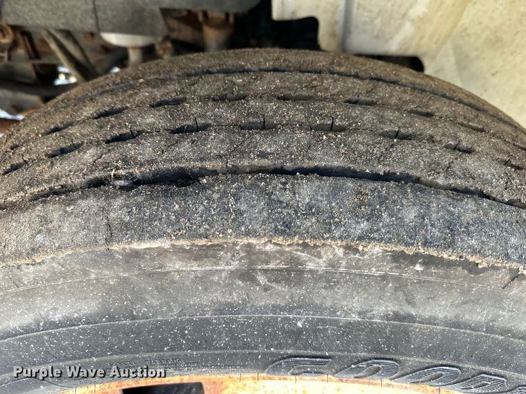 image for item DR6058 2012 International DuraStar 4300  dump truck