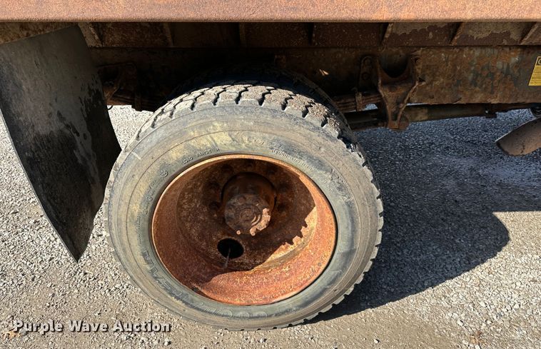 image for item DR6058 2012 International DuraStar 4300  dump truck