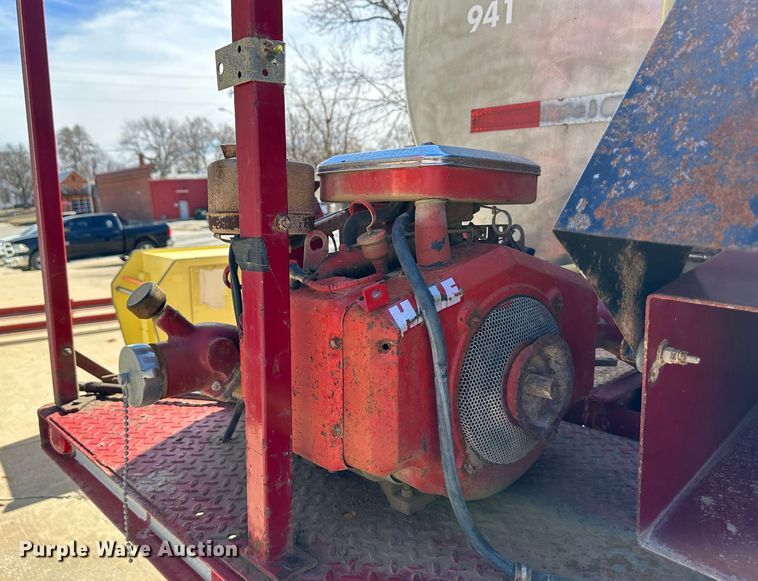 image for item DR6066 1990 International 7100  tank truck