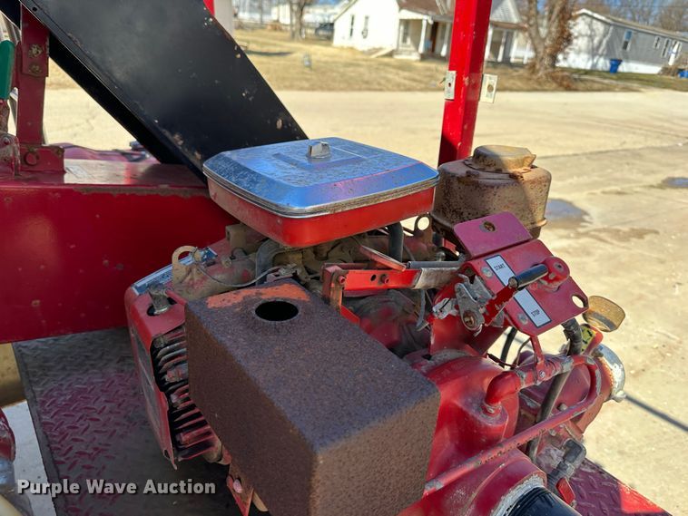 image for item DR6066 1990 International 7100  tank truck