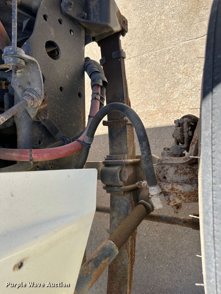 image for item DR6066 1990 International 7100  tank truck