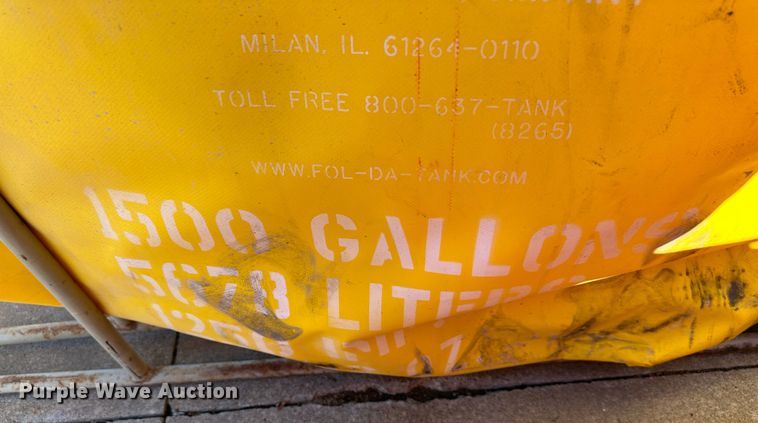 image for item DR6067 (2) Fol-da-tank tanks