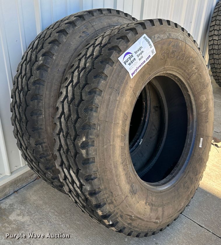 image for item DR6068 (2) 315/80R22.5 Sailun tires