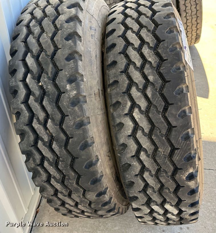 image for item DR6068 (2) 315/80R22.5 Sailun tires