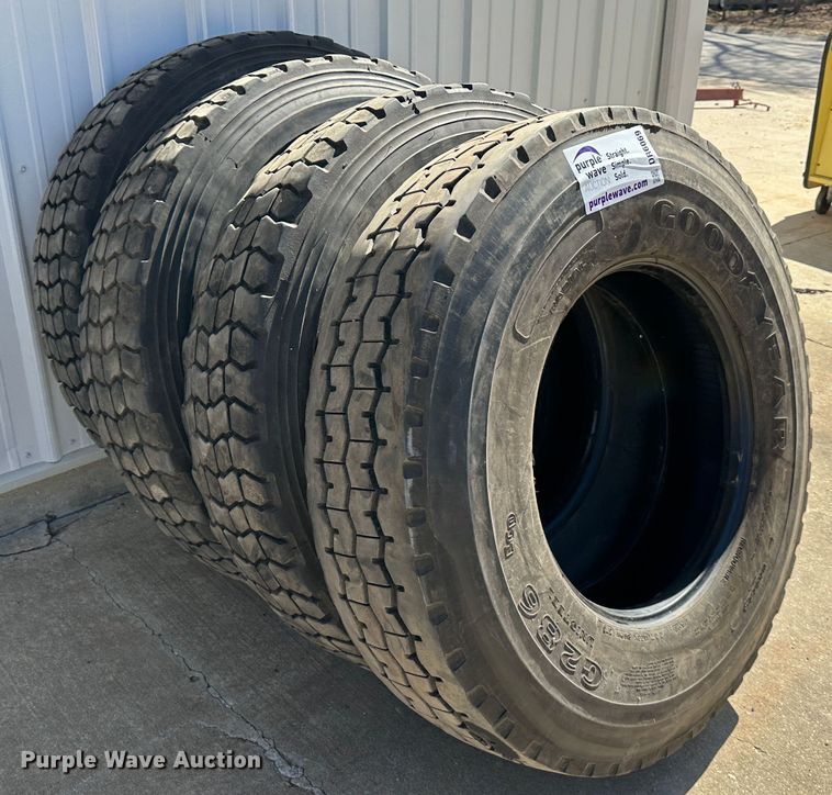 image for item DR6069 (4) 12R22.5 Goodyear tires