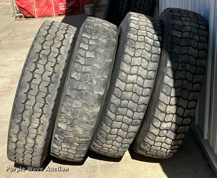 image for item DR6069 (4) 12R22.5 Goodyear tires