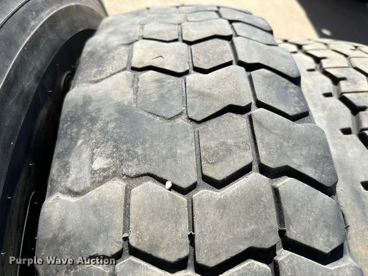 image for item DR6069 (4) 12R22.5 Goodyear tires