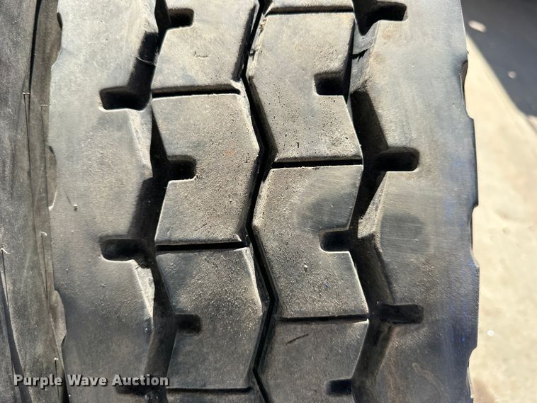 image for item DR6069 (4) 12R22.5 Goodyear tires