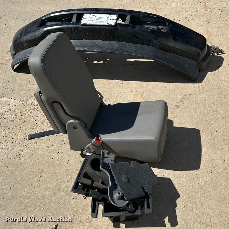 image for item DR6070 Pickup truck parts