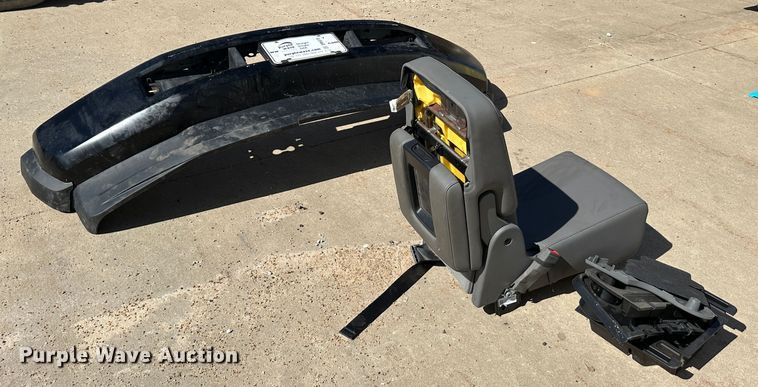 image for item DR6070 Pickup truck parts