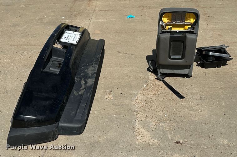 image for item DR6070 Pickup truck parts